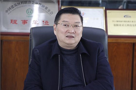 信阳市平桥区工商局党委书记、局长任强。